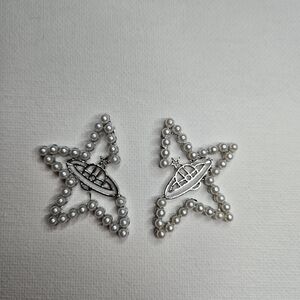NWT Star Shaped Pearl Earrings with Silver Accents